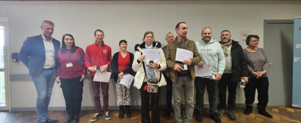 37 Les Diplômés