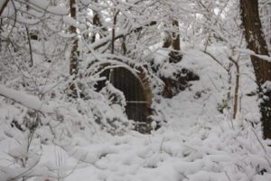 La fontaine sous la neige