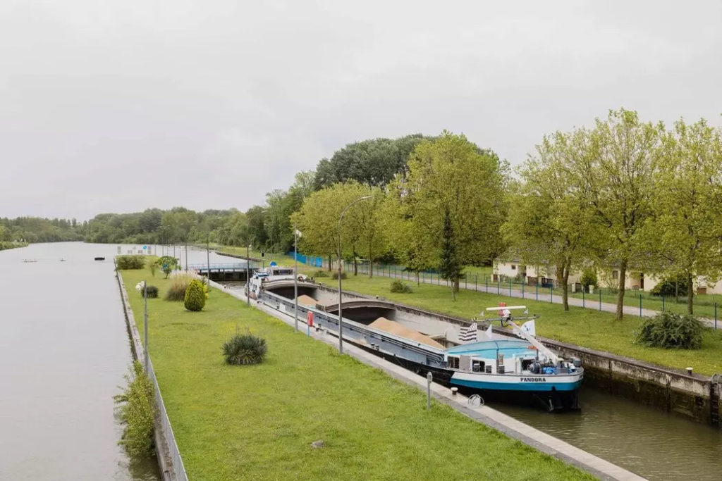Reportage sur la mise à grand gabarit de la Seine en Bassée aux côtés de Jean-Philippe Siblet et Philippe Gourdain. Bray-sur-Seine, le 14 mai 2024.