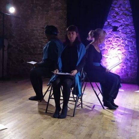 De gauche à droite - Léonie Youmba, Émilie Vaubourgeix, Nathalie Kahlmann