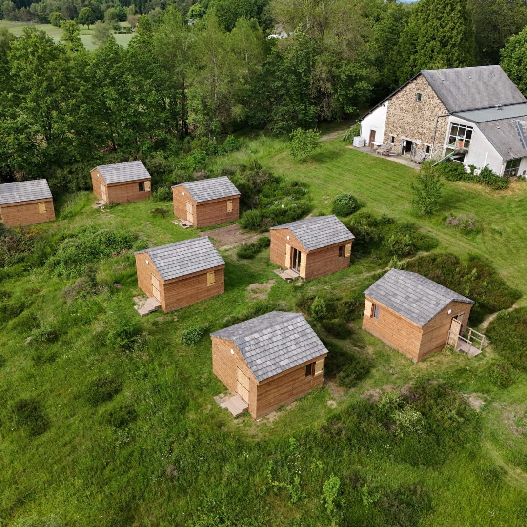 Vue d'ensemble des chalets d'hébergement